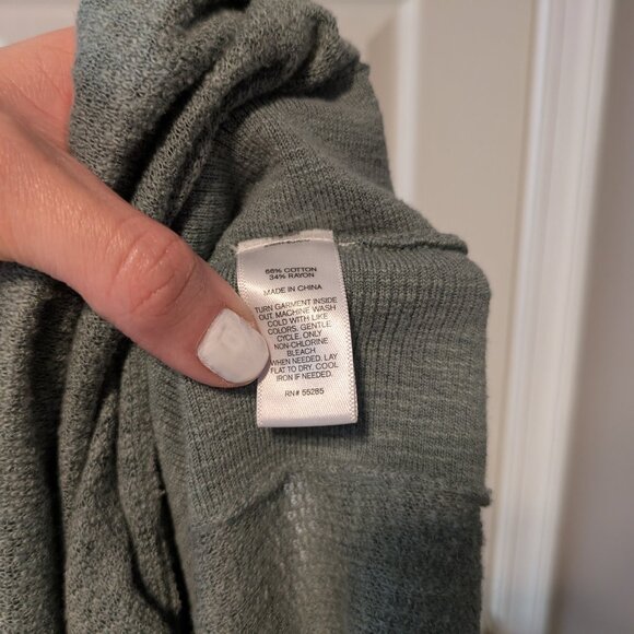 Express 3/4 sleeve top with cutouts, size xs - Picture 5 of 5